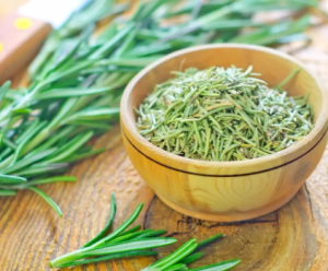 Harnessing the Healing Power of Rosemary Extract: Traditional Wisdom Meets Modern Science